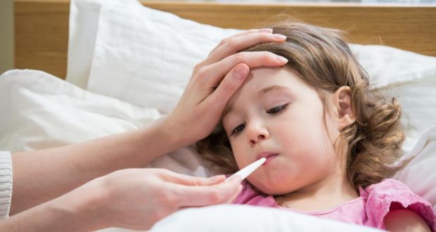 Cách xử lý khi trẻ bị sốt sau khi đi tiêm phòng - Văn Phòng Xanh