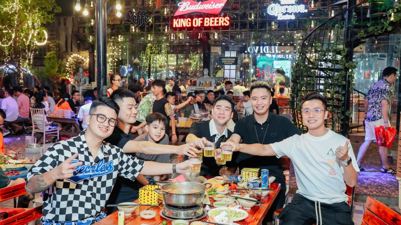 Top 10 quán nhậu siêu vui và đồ ăn siêu đỉnh tại Hà Nội bạn không nên bỏ lỡ Top 10 quán nhậu siêu vui và đồ ăn siêu đỉnh tại Hà Nội bạn không nên bỏ lỡ