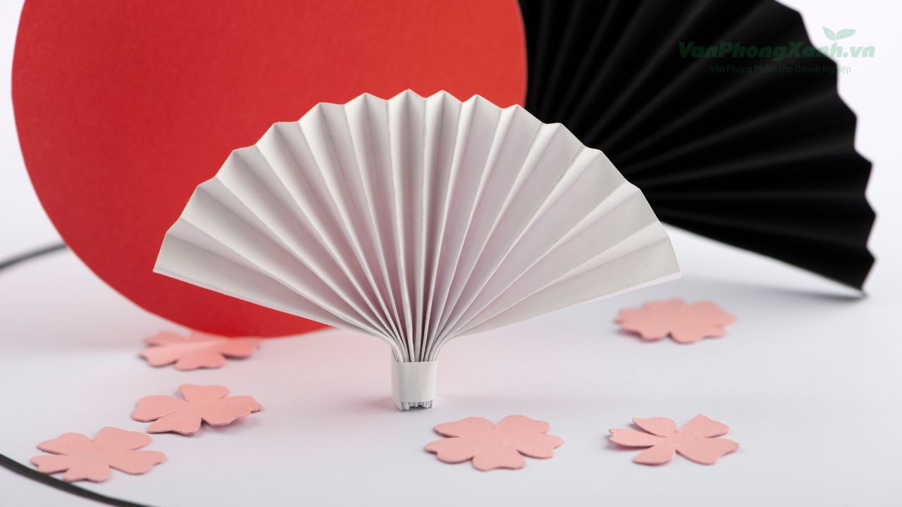Lưu ý khi gấp và trang trí quạt giấy