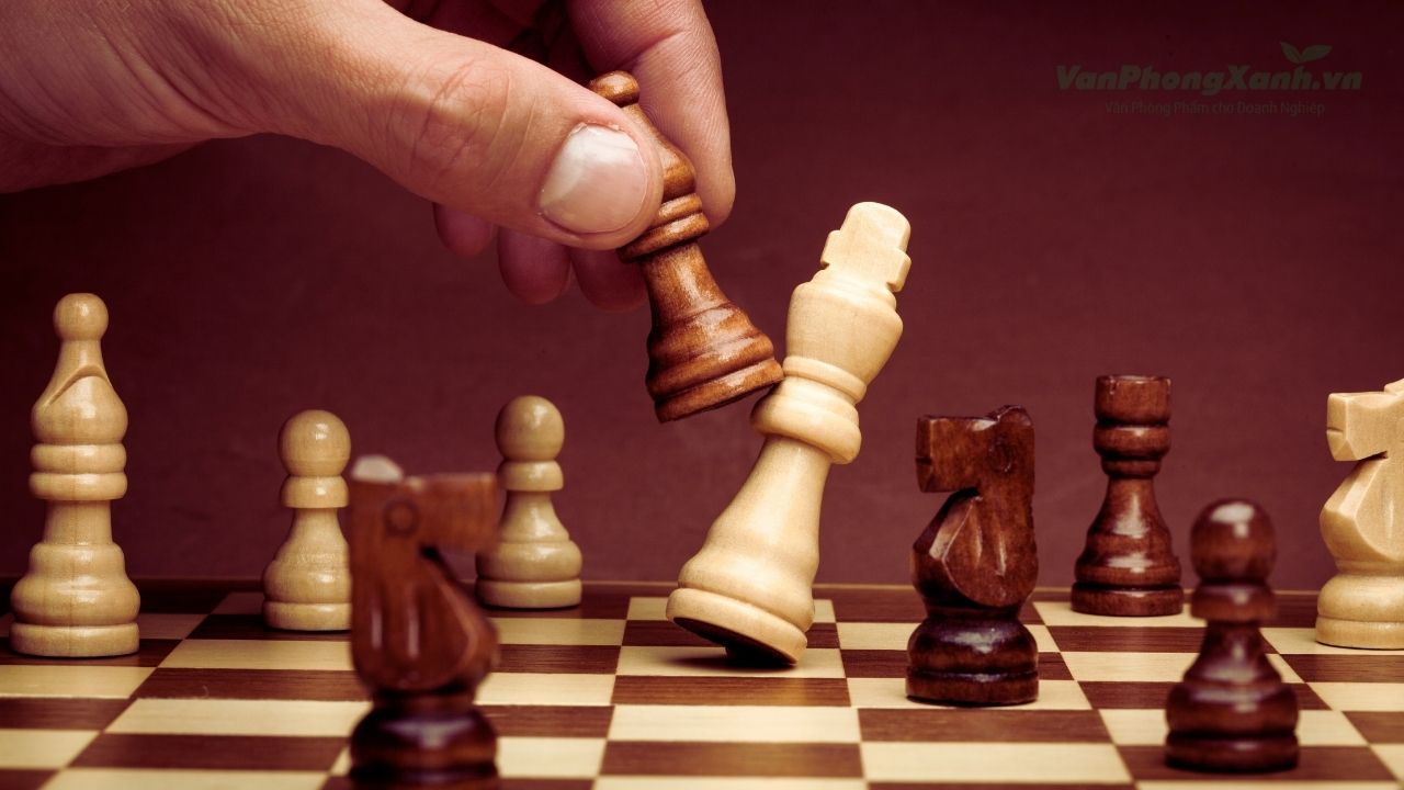 Làm quen với bàn cờ và các quân cờ