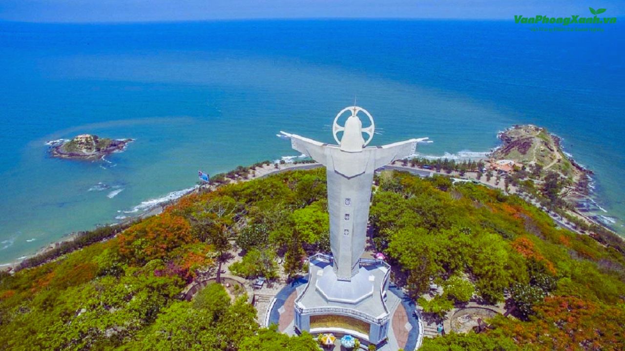 Tượng Chúa Kitô Vua – Biểu tượng tâm linh và du lịch Tượng Chúa Kitô Vua – Biểu tượng tâm linh và du lịch