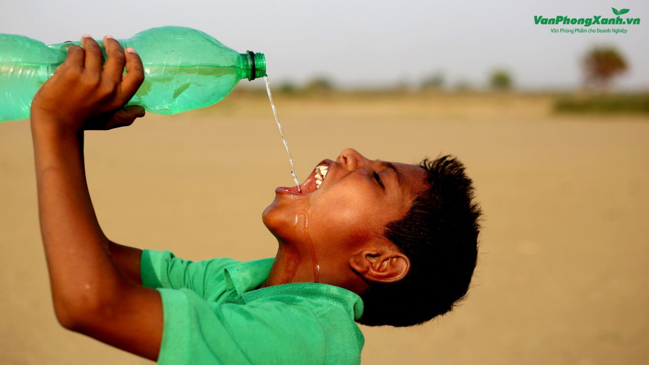 CHẾ ĐỘ ĂN UỐNG GIÚP GIỮ NƯỚC CHO CƠ THỂ