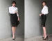 Tư thế thanh lịch của 1 cô nàng công sở